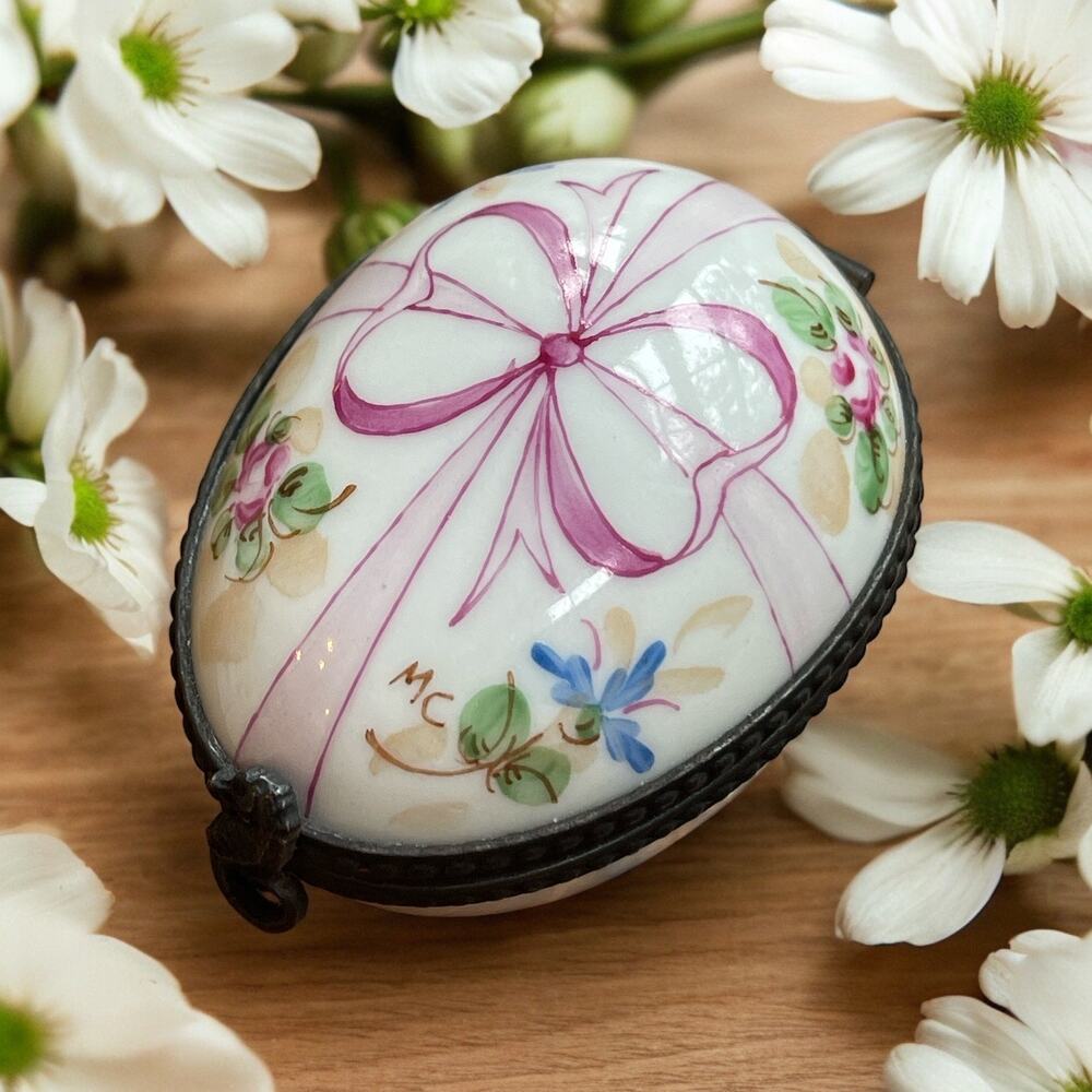 Hand Painted Signed Limoge, Small Egg Floral Bow Ribbon with Seahorse Clasp